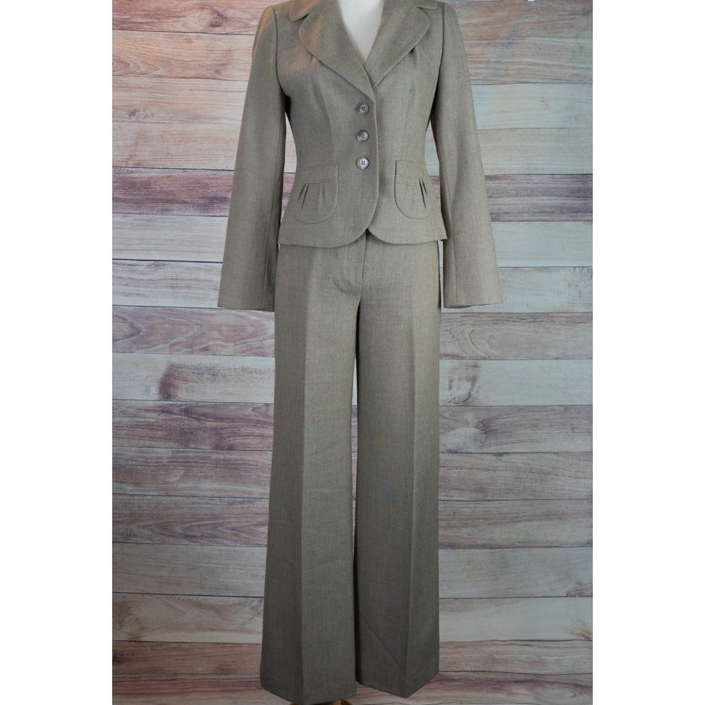 Ann Taylor Tan Pant Suit Size 2